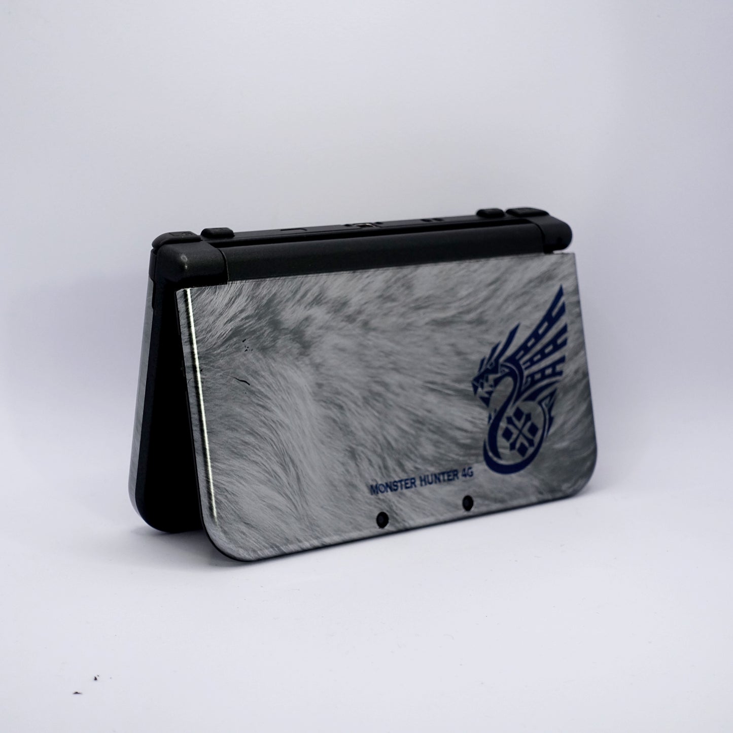 New Nintendo 3DS XL (Monster Hunter 4 Special Edition)