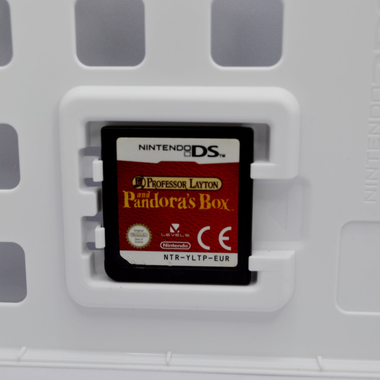 Nintendo DS - بروفيسور لايتون والقرية الغامضة