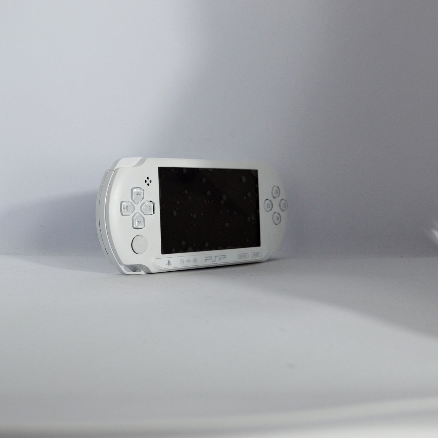 PSP Street (White)