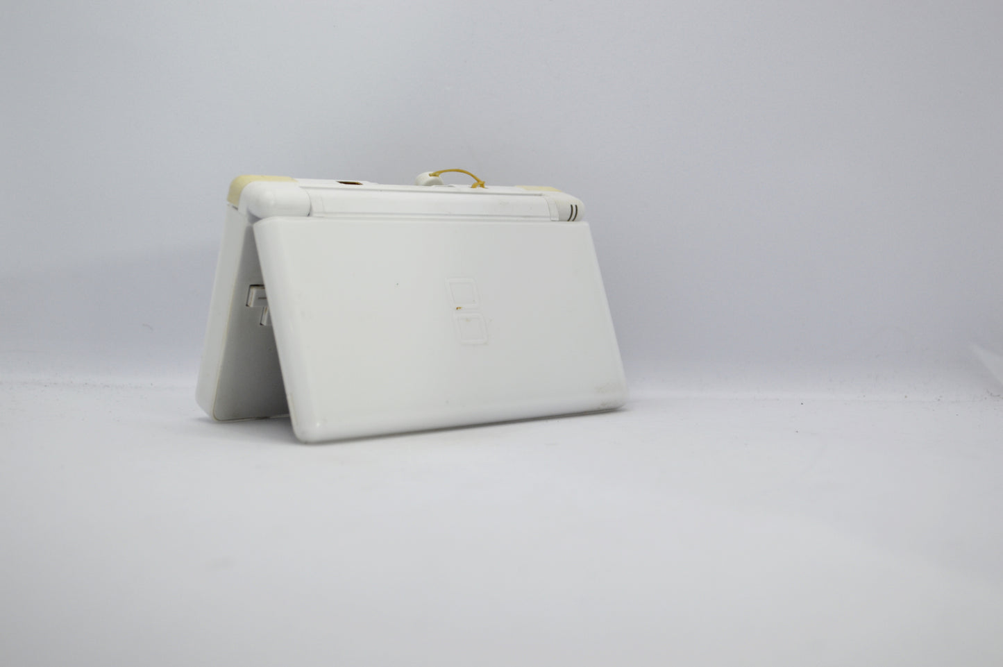 Nintendo DS Light (White)