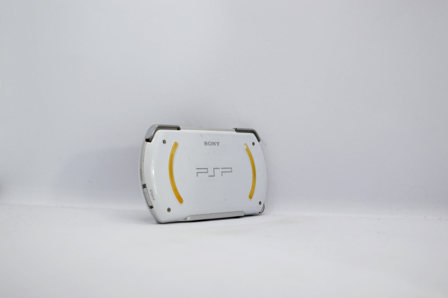 Sony PSP Go (White)
