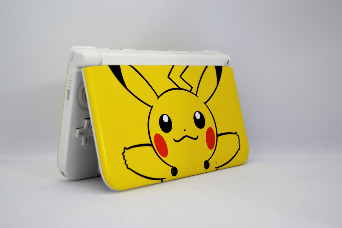 Nintendo 3DS XL (Pickachu Edition)